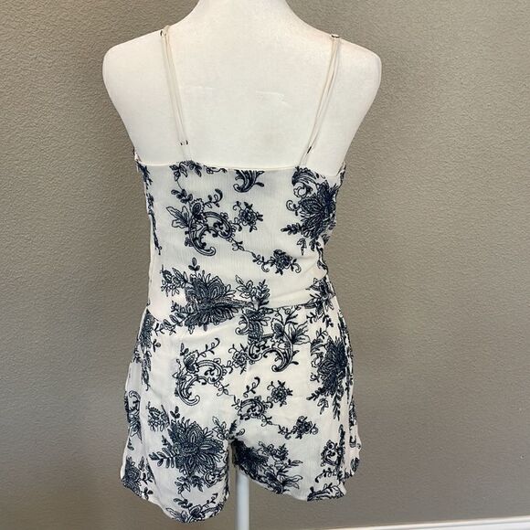 4 Sienna Romper with Bandana Print - Picture 2 of 3